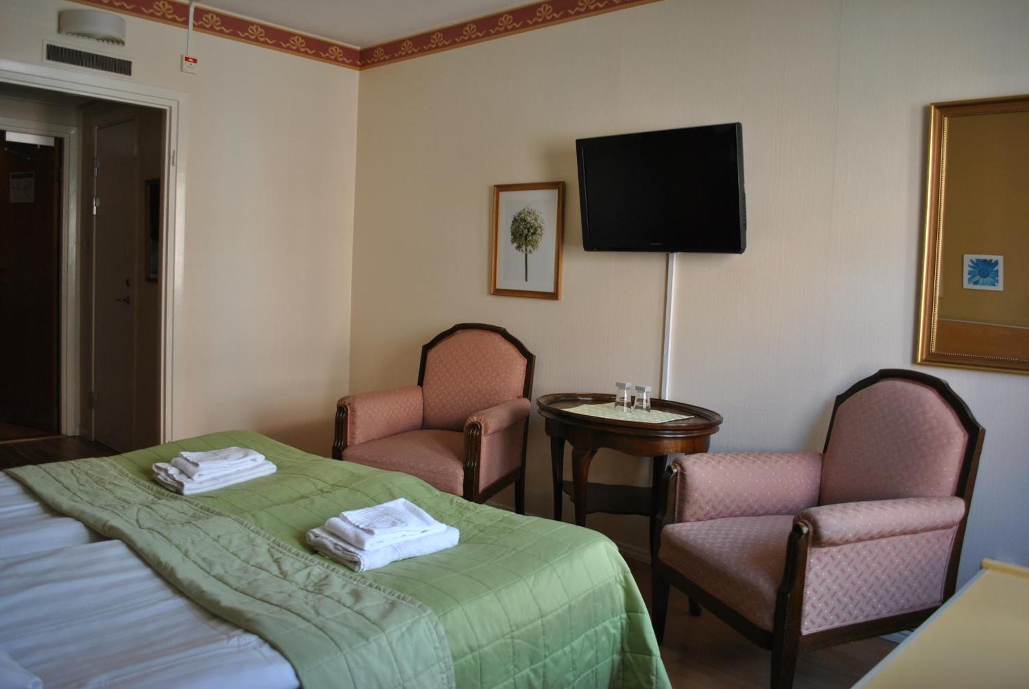 Solsta Hotell Карлстад Экстерьер фото