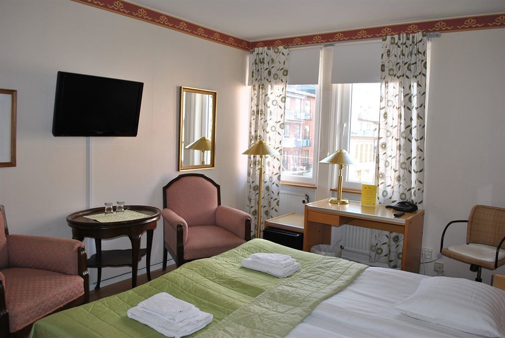 Solsta Hotell Карлстад Экстерьер фото