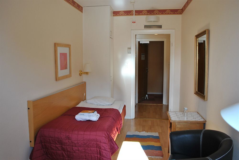 Solsta Hotell Карлстад Экстерьер фото