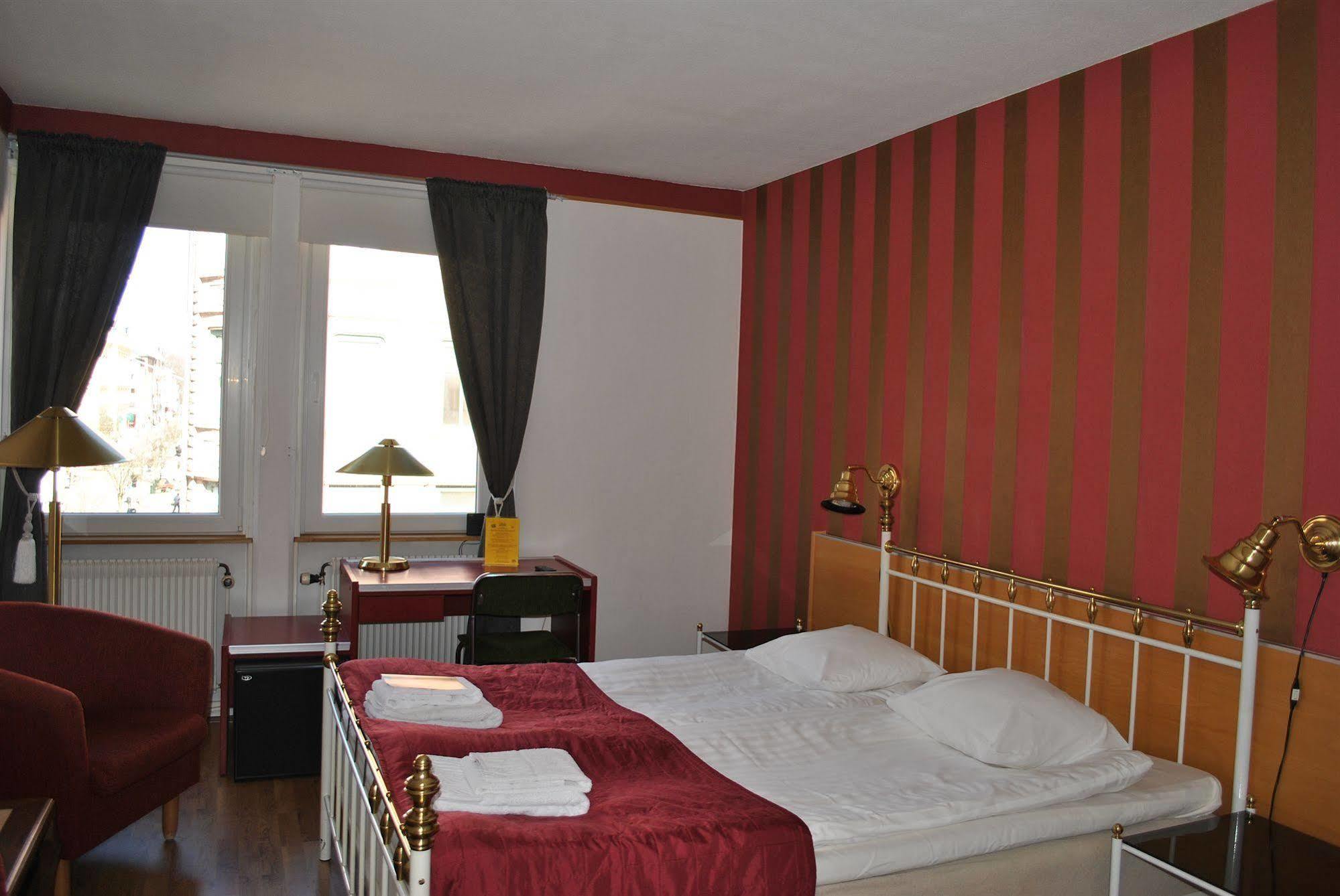 Solsta Hotell Карлстад Экстерьер фото